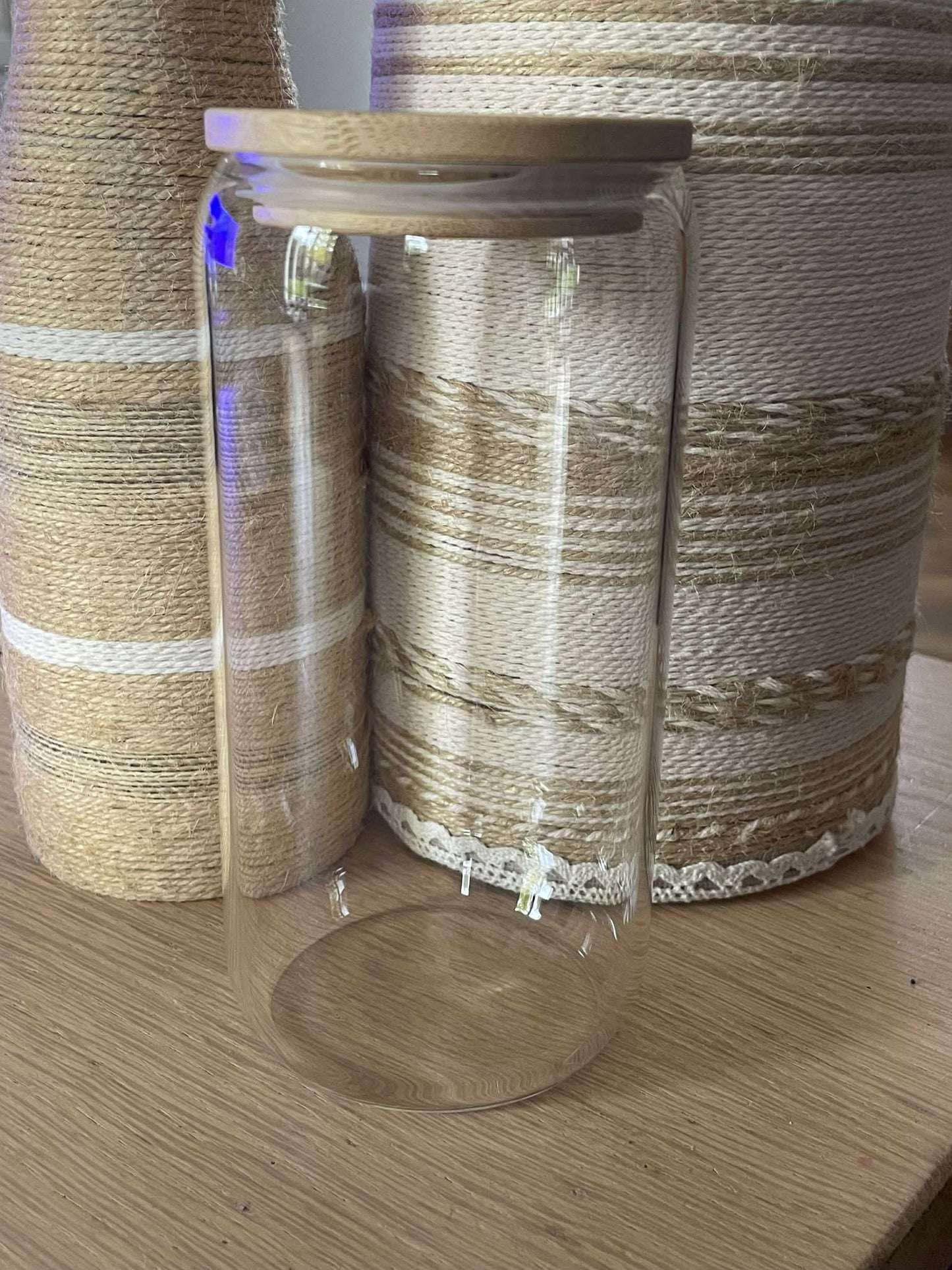 Verre avec paille en verre et couvercle en bois en verre à personnaliser